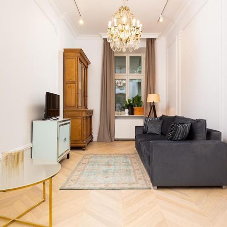 Lux Studio Kamienica Noakowskiego 16 By Noclegi Renters Warschau Buitenkant foto