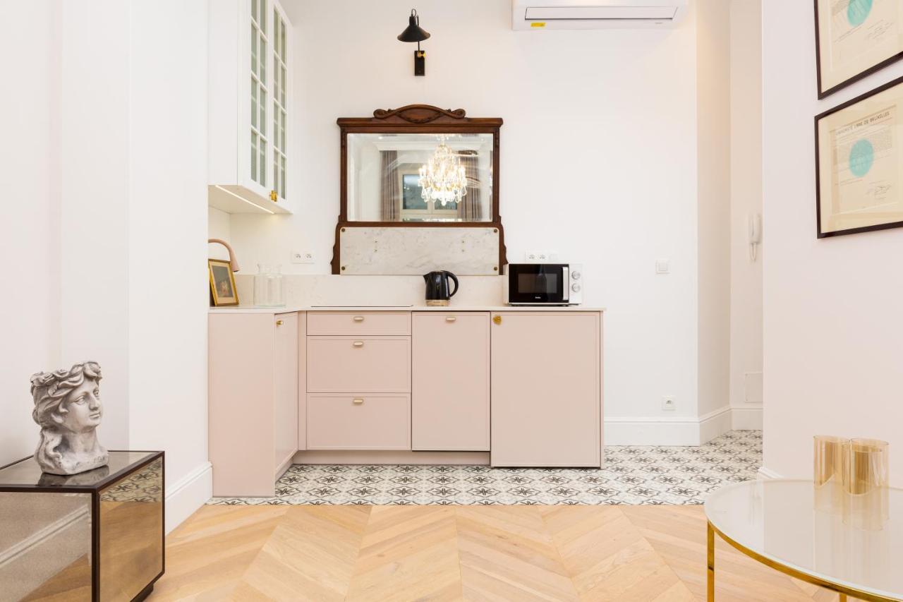 Lux Studio Kamienica Noakowskiego 16 By Noclegi Renters Warschau Buitenkant foto